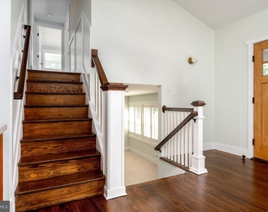 102 Sycamore Road - Photo Thumbnail 11