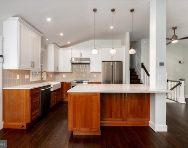 102 Sycamore Road - Photo Thumbnail 7