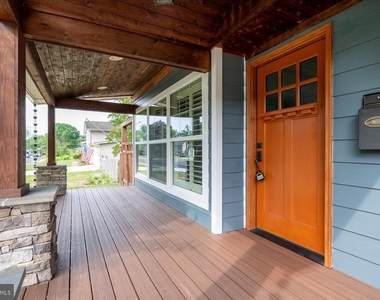 102 Sycamore Road - Photo Thumbnail 2