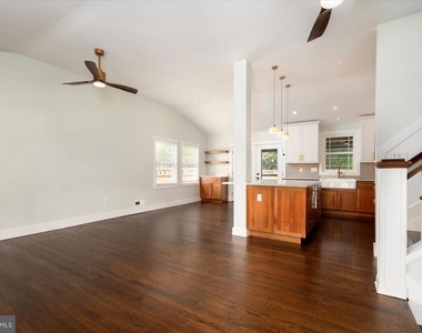 102 Sycamore Road - Photo Thumbnail 5