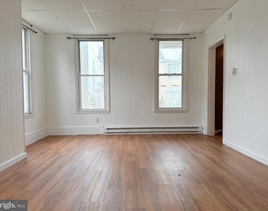 200 Se Se 2nd Street - Photo Thumbnail 1