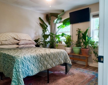 912 Barnaby Street Se - Photo Thumbnail 17