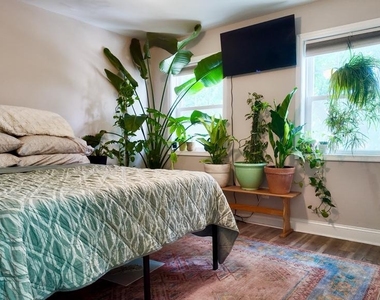 912 Barnaby Street Se - Photo Thumbnail 18