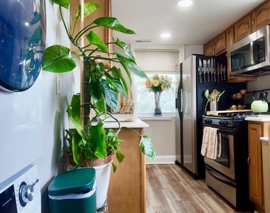 912 Barnaby Street Se - Photo Thumbnail 10