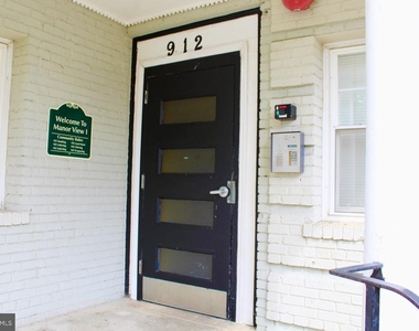 912 Barnaby Street Se - Photo Thumbnail 2