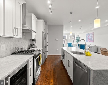 417 Randolph Street Nw - Photo Thumbnail 13