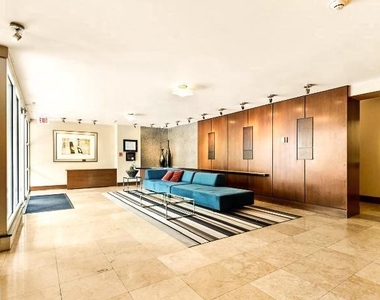 2725 39th Street Nw - Photo Thumbnail 1