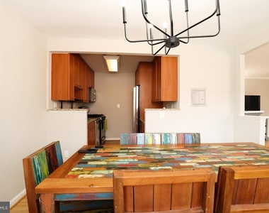 2725 39th Street Nw - Photo Thumbnail 6