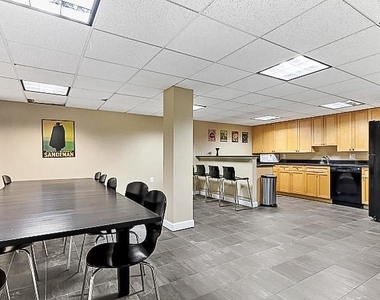 2725 39th Street Nw - Photo Thumbnail 3