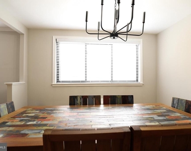 2725 39th Street Nw - Photo Thumbnail 7