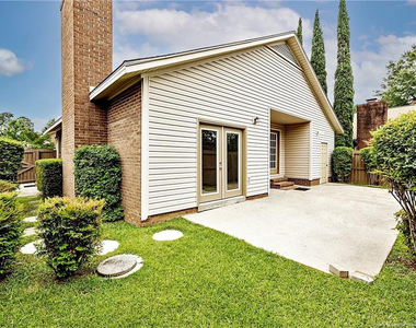 4607 Hoe Court - Photo Thumbnail 5