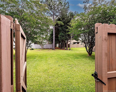 4607 Hoe Court - Photo Thumbnail 6