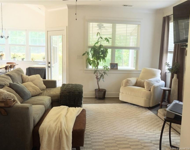486 Falls Creek Drive - Photo Thumbnail 4