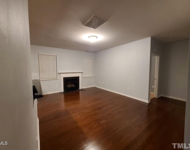 614 Rose Laurel Court - Photo Thumbnail 5