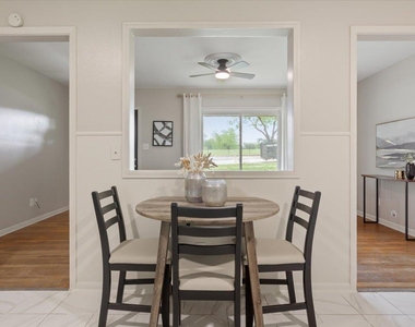 804 Ash St - Photo Thumbnail 1
