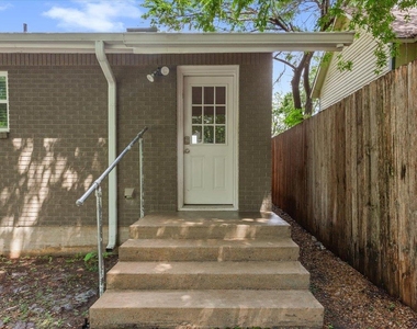804 Ash St - Photo Thumbnail 15