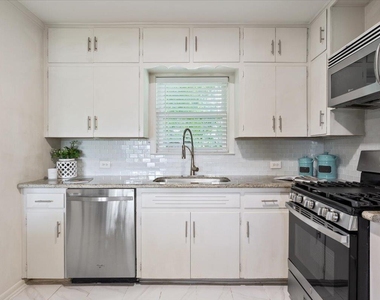 804 Ash St - Photo Thumbnail 4