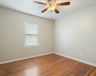 804 Ash St - Photo Thumbnail 8