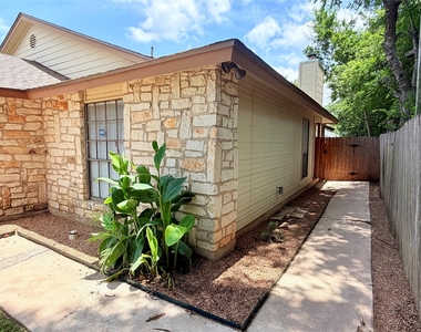 405 Parkhill Cv - Photo Thumbnail 1