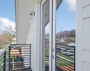 1131 Mason Ave - Photo Thumbnail 16