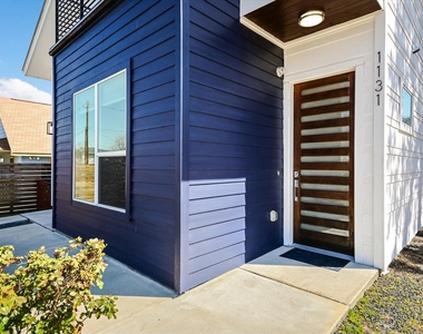 1131 Mason Ave - Photo Thumbnail 2