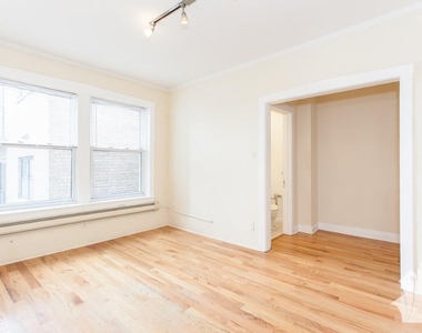 511 W Melrose - Photo Thumbnail 1