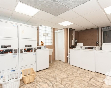 511 W Melrose - Photo Thumbnail 6