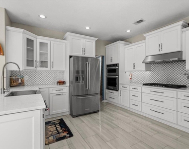 8503 Delavan Ave - Photo Thumbnail 12
