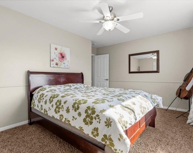 8503 Delavan Ave - Photo Thumbnail 22