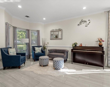 8503 Delavan Ave - Photo Thumbnail 5