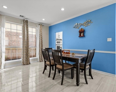 8503 Delavan Ave - Photo Thumbnail 8