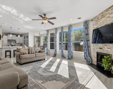 8503 Delavan Ave - Photo Thumbnail 19