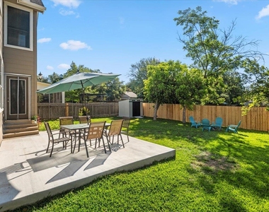 8503 Delavan Ave - Photo Thumbnail 38