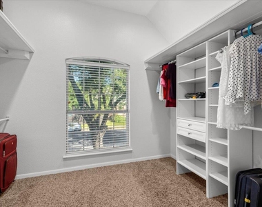8503 Delavan Ave - Photo Thumbnail 34