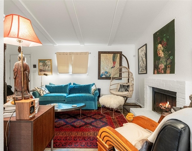 1706 Royal Hill Dr - Photo Thumbnail 5