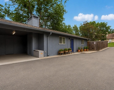 1706 Royal Hill Dr - Photo Thumbnail 19