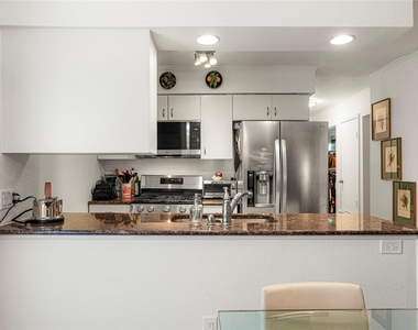 1706 Royal Hill Dr - Photo Thumbnail 7