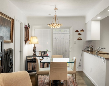 1706 Royal Hill Dr - Photo Thumbnail 12