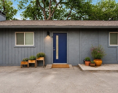 1706 Royal Hill Dr - Photo Thumbnail 1