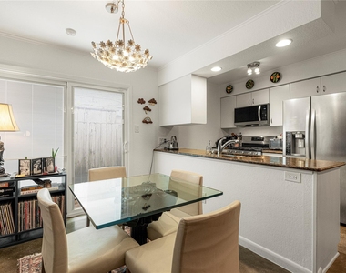 1706 Royal Hill Dr - Photo Thumbnail 10