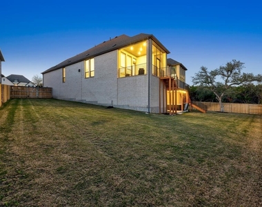 212 Texas Bluebonnet Trl - Photo Thumbnail 31