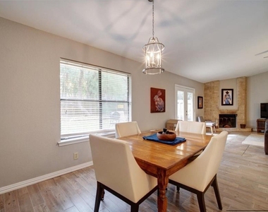 9518 Topridge Dr - Photo Thumbnail 18