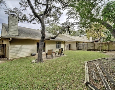9518 Topridge Dr - Photo Thumbnail 27