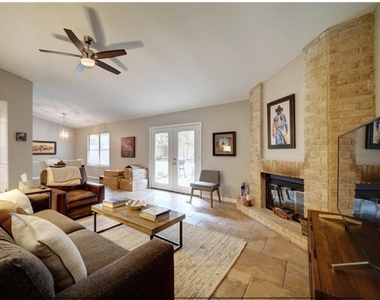9518 Topridge Dr - Photo Thumbnail 11