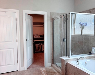 5408 La Canada Way - Photo Thumbnail 20