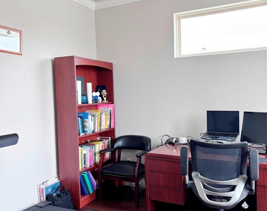 5408 La Canada Way - Photo Thumbnail 12