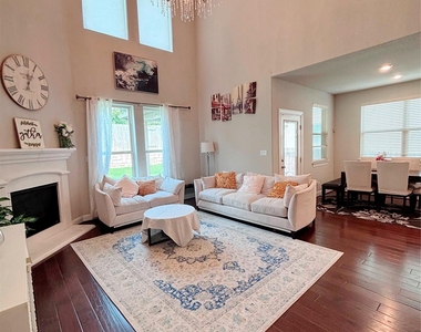 5408 La Canada Way - Photo Thumbnail 5