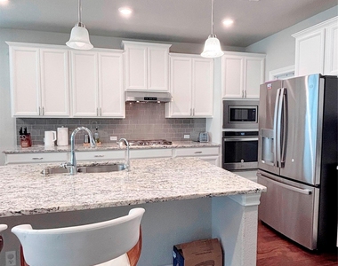 5408 La Canada Way - Photo Thumbnail 8