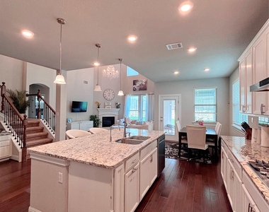5408 La Canada Way - Photo Thumbnail 11