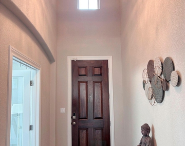 5408 La Canada Way - Photo Thumbnail 3